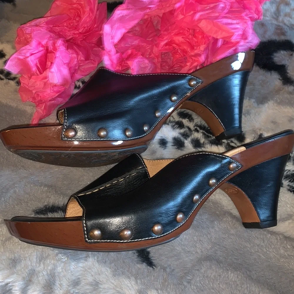 Sofft Leather Open Toe Sandals / Heels — 9.5